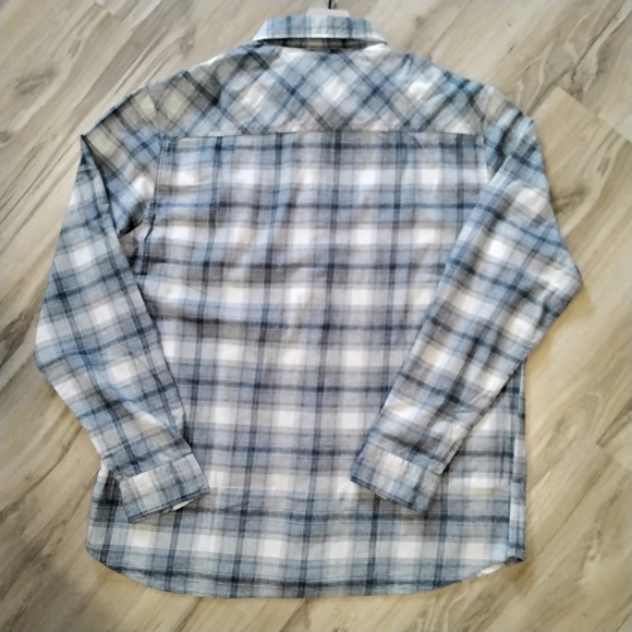 NEW! 🐟Quiksilver Ganaway Stretch Flannel - Picture 3 of 3